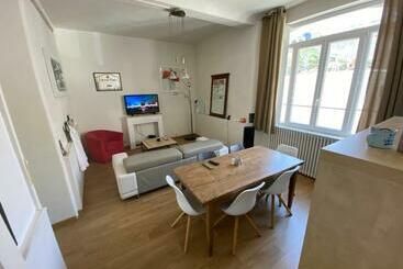 ツーリストアパートメント Maison De Ville Au Cœur De Saint Pierre En Auge