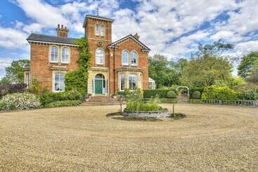 דירות לתיירים Milton House Group Retreats