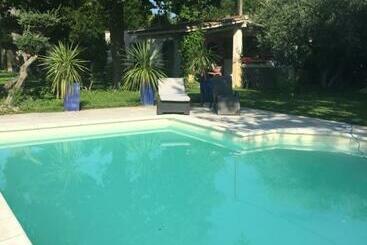 דירות לתיירים Vacances Révées Au Pin Parasol