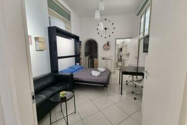 דירות לתיירים Apartments In Pompeii Ruins With Garage