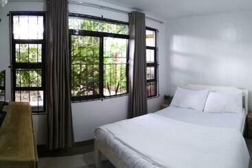 ツーリストアパートメント Cozy 1 Bedroom House In Quiet Residential Village