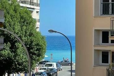 Жильё для туристов Maison Micheloni Menton