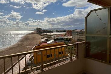 ツーリストアパートメント Piso En Primera Línea De Playa