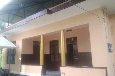 ツーリストアパートメント Thrupthi Villa