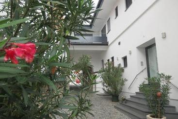 مبيت وإفطار Gartenpension Fischl