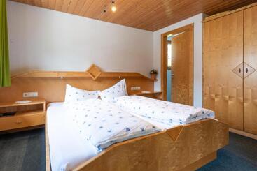 ベッドアンドブレックファースト Haus Furka