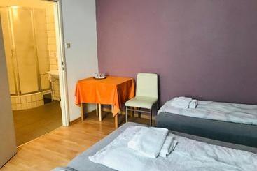 تختخواب و صبحانه Pension Astra