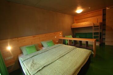 فندق Aktiv Basemontafon