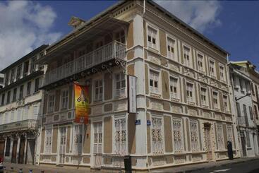 בית מלון כפרי Centre International De Sejour