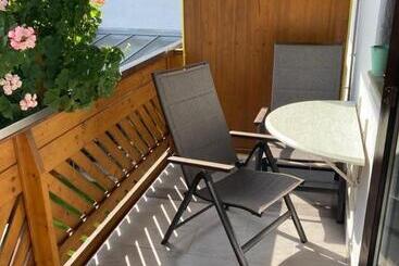 בית מלון כפרי Gästehaus Und Weinbau Zur Wiederkehr Strudler