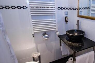 Hajé Waterlodge En Hotel Ark De Aalscholver