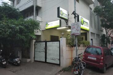 בית מלון כפרי Maxi Stay Royapettah