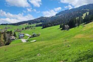 بنسيون Berggasthof Hochlitten