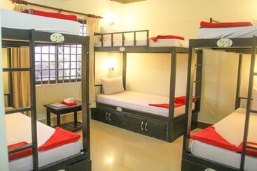 پانسیون Tropical Breeze