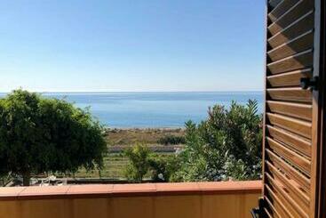 דירות לתיירים Appartamento Fronte Mare