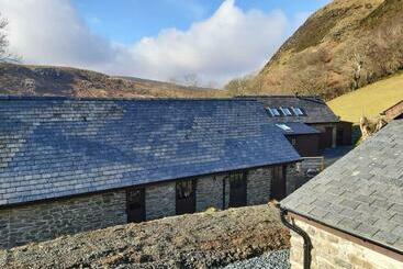 شقق خاصة سياحية Cwm Clyd Longhouse