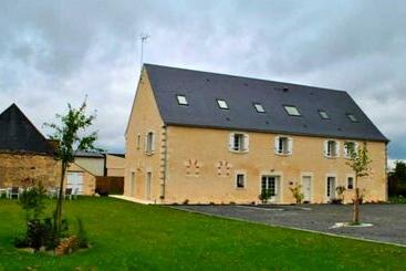 דירות לתיירים Grande Maison Accueillante A Saint Epain Avec Salle De Reception