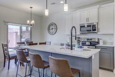 Жильё для туристов Townhome Desert Dlux