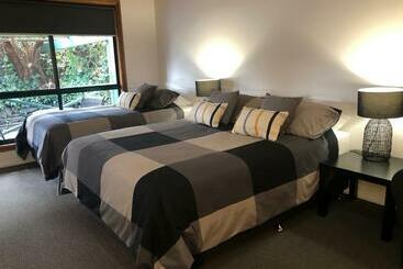 ツーリストアパートメント Black Range Lodge
