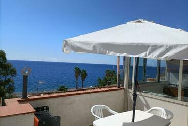 관광객 아파트 Casa Vacanza Arcobaleno