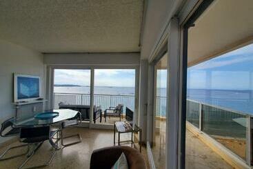 ツーリストアパートメント Frejus Plage Tour Mediterranee 10e Etage T2 38m2