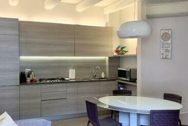 شقق خاصة سياحية L Angolo Di Mare [centro Di Sirolo]