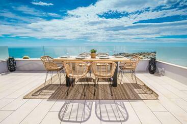 Жильё для туристов Infinity Horizon Apartment Costa Blanca