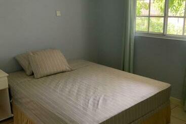 شقق خاصة سياحية Marveys Place Apartment