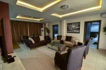 شقق خاصة سياحية Vulcan Suites, Mabushi