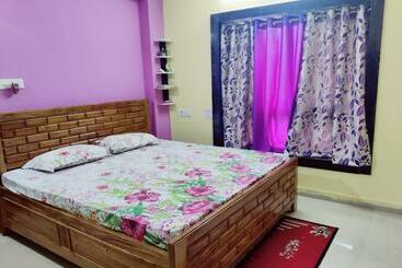 ツーリストアパートメント Aastha  A Vacation Home