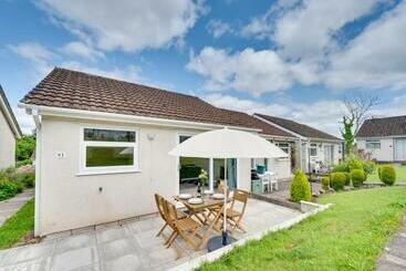 Жильё для туристов Bayview Bungalow 365