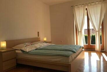 Жильё для туристов Explore Piran From Lovely Seaside Apartment