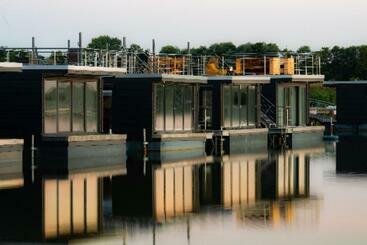 شقق خاصة سياحية Hausboot Wangermeer Nordsonne 10