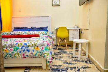 דירות לתיירים Home Plug Studio Apartment