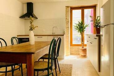 شقق خاصة سياحية The Gate House & Winery