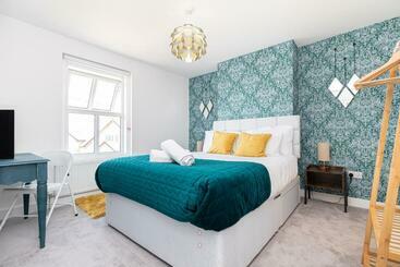 Жильё для туристов Westview Cottage Bikes/chef/hot Tub