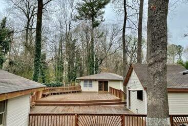 شقق خاصة سياحية 1 Acre 3 Bedroom Home 15 Min From Buckhead!