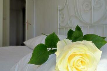 Жильё для туристов Bel Appartement Lumineux à 30 Minute De Notre Dame