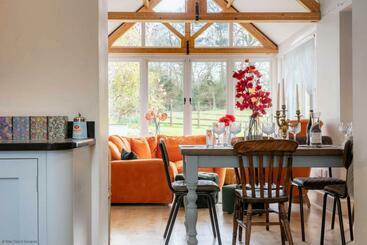 شقق خاصة سياحية Broombank