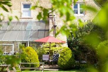 관광객 아파트 Garden House Stamford