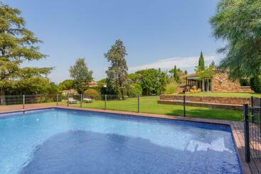 Жильё для туристов Hauzify I Villa Lulle