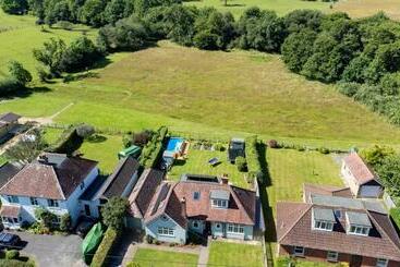 ツーリストアパートメント Heather Cottage