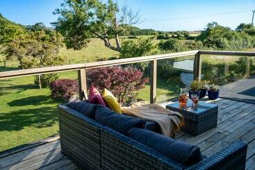 דירות לתיירים Nye Creek Or Nye Creek & Little Nye