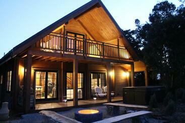 דירות לתיירים The Bavarian Chalet