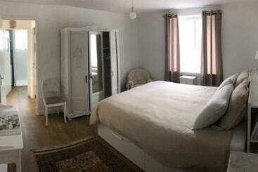 ツーリストアパートメント Appartement Rdc