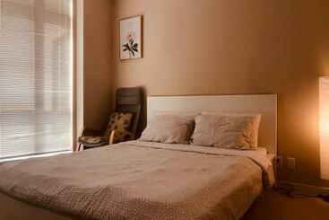 דירות לתיירים Cozy Townhouse 3minutes Walking To City Centre&skytrain