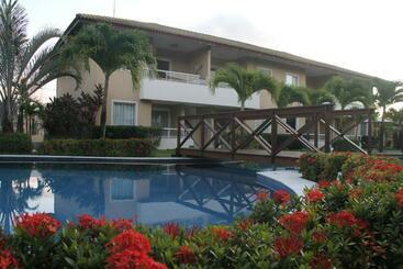 ツーリストアパートメント Guarajuba Village De Alexandre. Praia E Piscina!