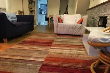 شقق خاصة سياحية Wonderfully Cosy 3bd Home In The Heart Of Cornwall