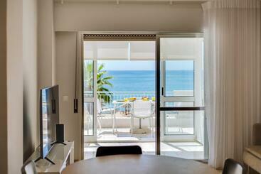 游客公寓 Al   Oceano T2 Frente Mar Quarteira