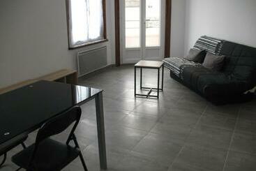 ツーリストアパートメント Appartement Meublé 52m2